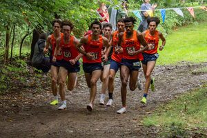 Syracuse cross country men’s team’s eighth-place finish at the Wisconsin Pre-Nationals highlighted its weekend.