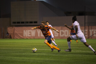 Delhommelle's set pieces almost resulted in Syracuse goals, but many opportunities fell just short.